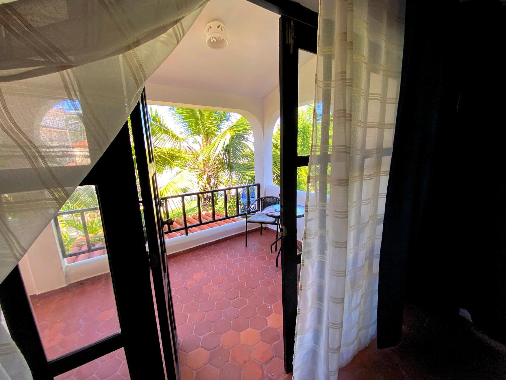 Hotel Caraibico Deluxe Beach Club & Spa à Punta Cana Extérieur photo