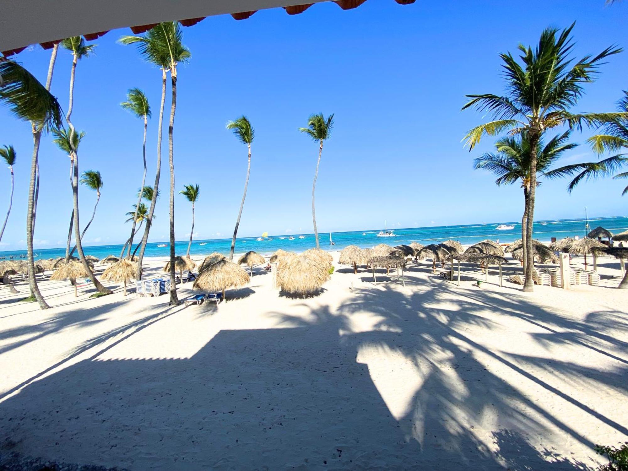Hotel Caraibico Deluxe Beach Club & Spa à Punta Cana Extérieur photo